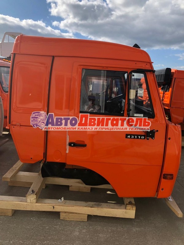 Кабина КамАЗ 43118-5099549-10 с высокой крышей, со спальным местом КамАЗ ПАО КамАЗ